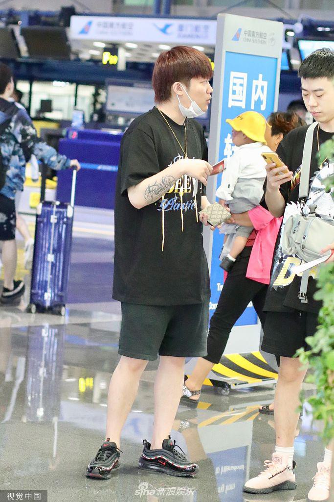 Nam ca sĩ phát tướng sau 1 thời gian dài ở ẩn