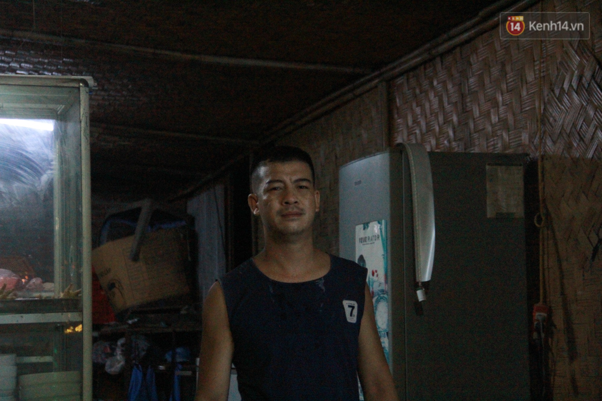 11h30 đêm cùng ngày, anh Phạm Xuân Trường mới bắt xe trở về nhà sau một 