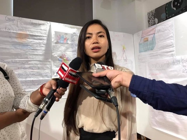 Những thành tích của cô nữ sinh xinh đẹp gây chú ý giới truyền thông.