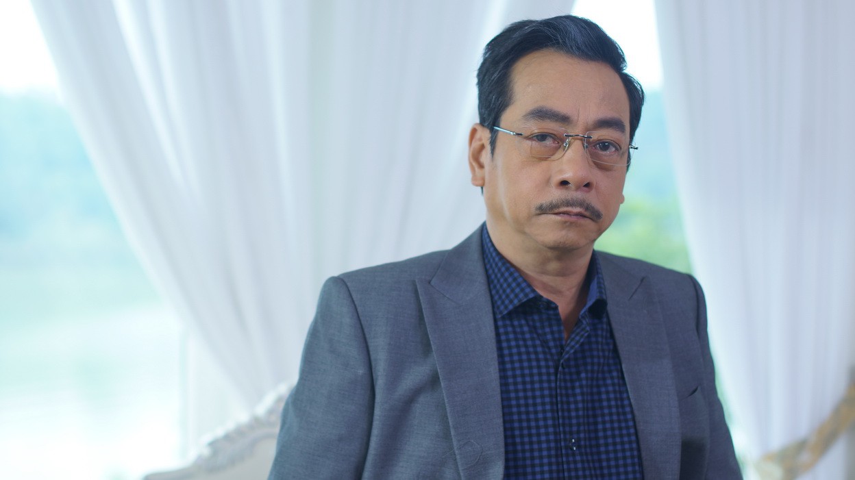 Nghệ sĩ Hoàng Dũng tố một 