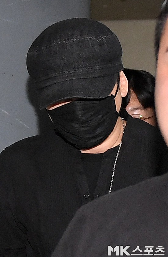 Hình ảnh của chủ tịch Yang khiến công chúng dậy sóng