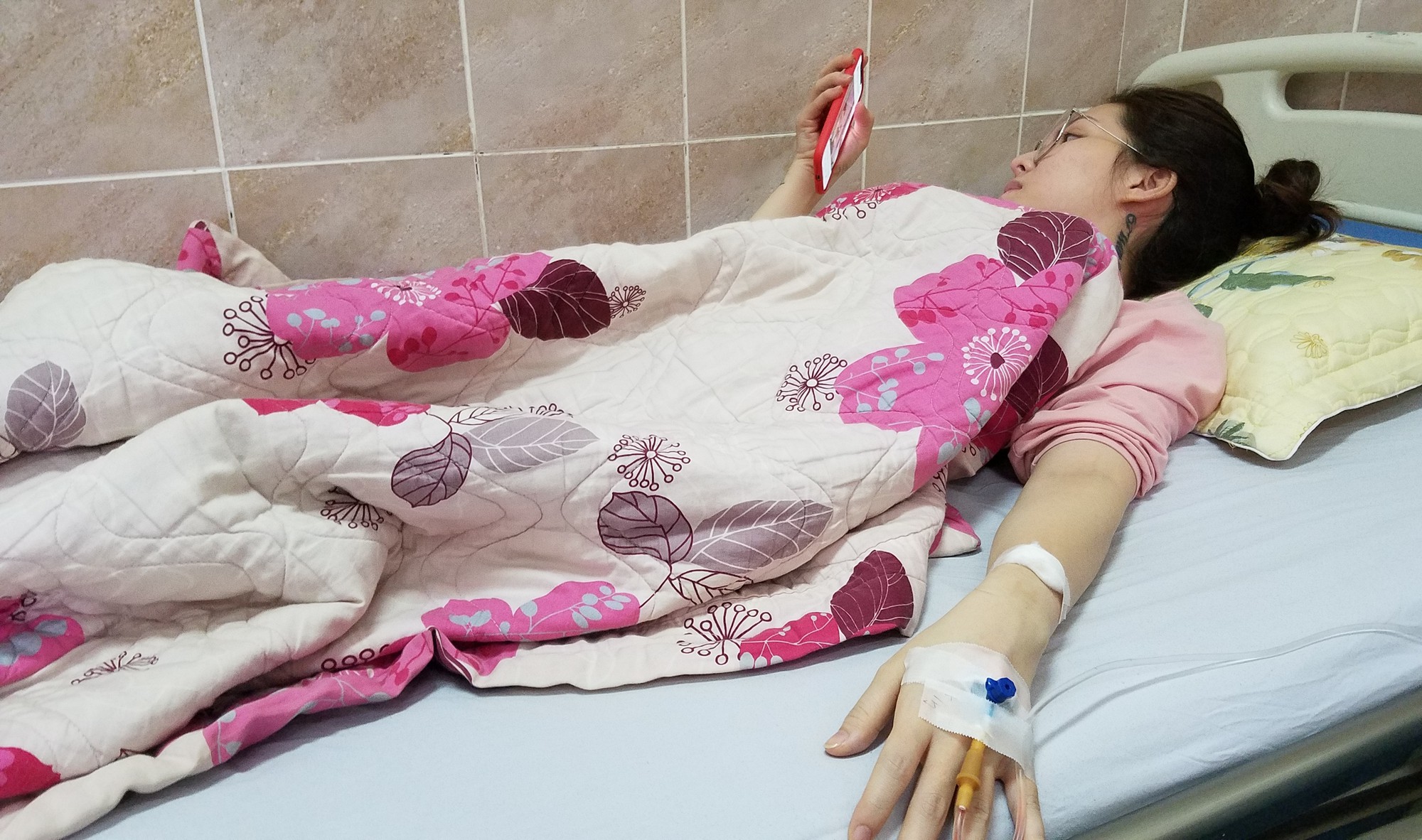 Con gái bà Chi cũng đang nằm viện điều trị.