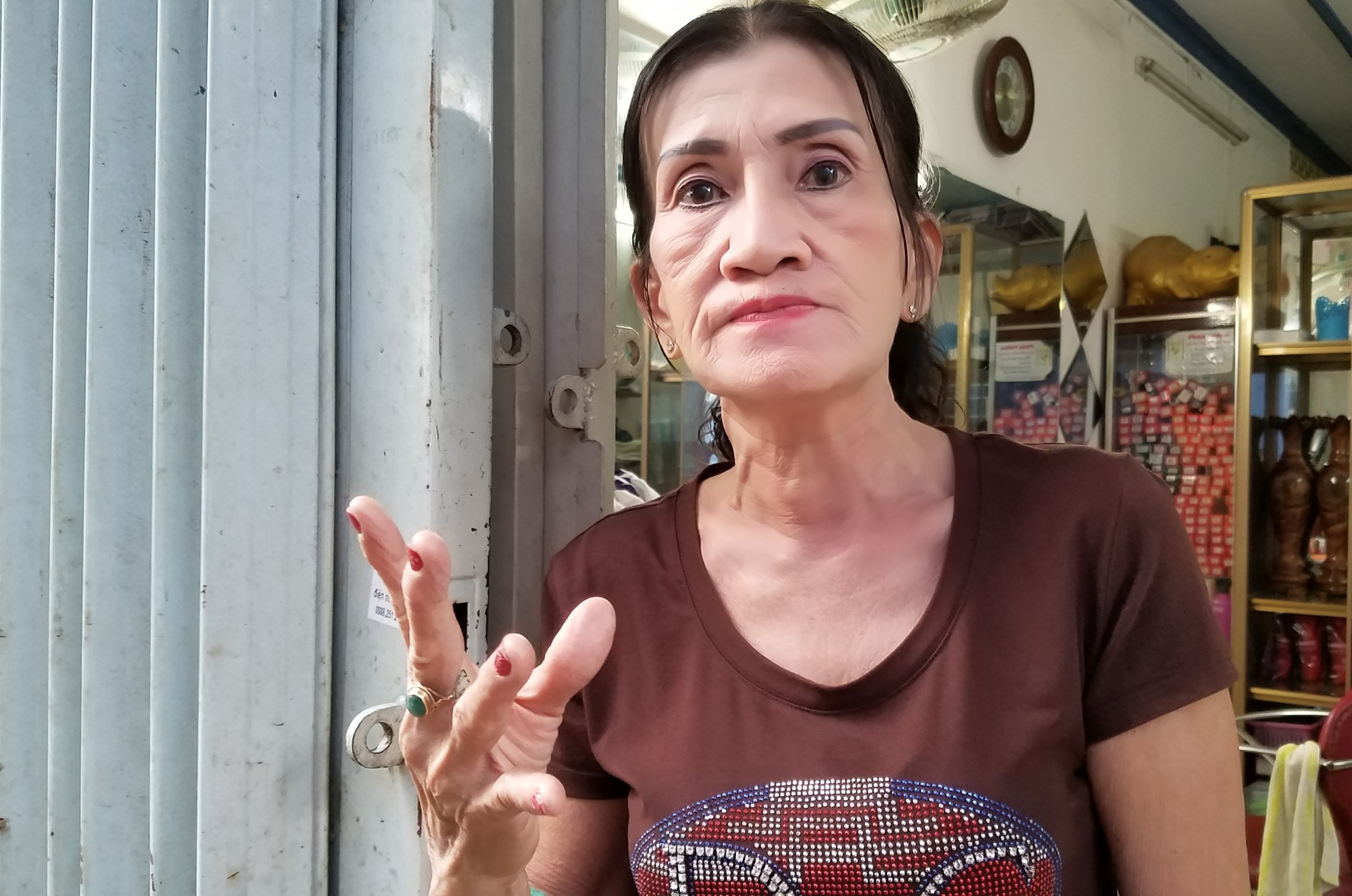 Bà Diệu Tâm cho biết cả gia đình bà cũng bị triệu chứng tương tự như những người khác, thậm chí đi ngoài hơn 10 lần/ngày sau khi dự tiệc cưới.