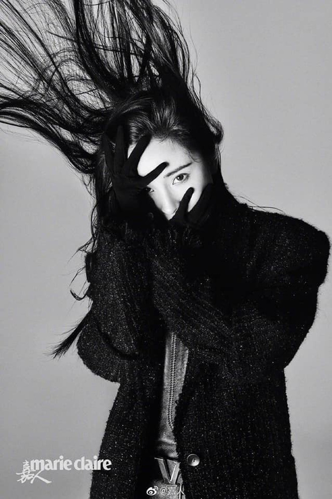 Không chỉ vậy, tạp chí danh tiếng Marie Clare bản Trung vừa hé lộ trang bìa và nhân vật của tháng tới chính là nàng 