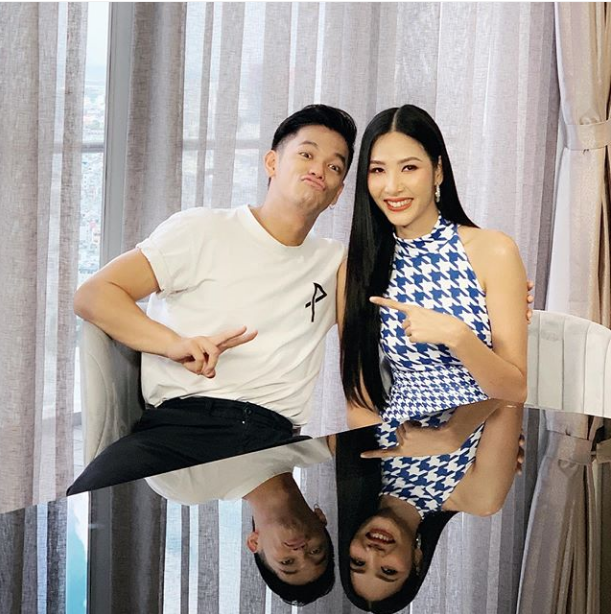 Trọng Hiếu từng vướng tin đồn hẹn hò cùng người đẹp Hoàng Thuỳ, tuy nhiên cả hai không lên tiếng xác nhận mối quan hệ nhưng họ thường xuyên tương tác và gặp gỡ vô cùng thân thiết.