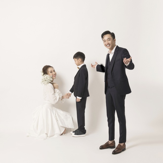 Đàm Thu Trang và con riêng của chồng có mối quan hệ rất tốt. Cô yêu chiều Subeo như con đẻ.