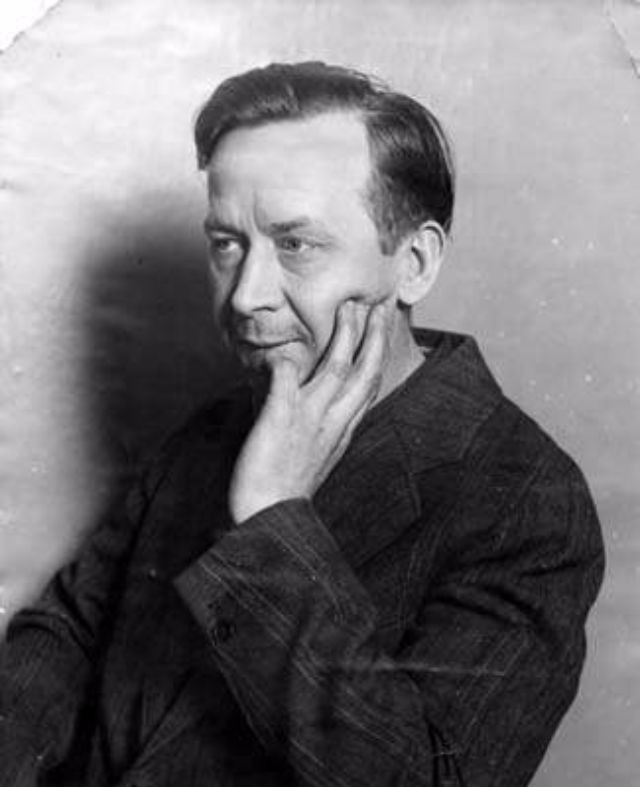 Otto Sanhuber – người tình đầu tiên