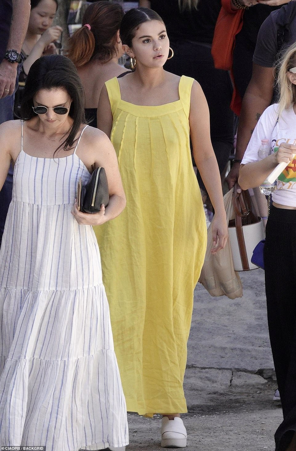 Gương mặt xinh đẹp của Selena Gomez càng nổi bật khi được trang điểm nhẹ nhàng