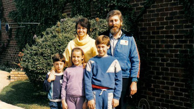 Martin Pistorius cùng gia đình trước khi biến cố ập đến.