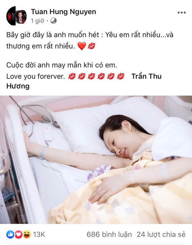 Trông thấy khoảnh khắc thiêng liêng của hai mẹ con, Tuấn Hưng không giấu được sự xúc động. Anh đã bắt lại khoảnh khắc và chia sẻ trên trang cá nhân với bạn bè thân thiết. Mượn một câu hát quen thuộc, nam ca sĩ bày tỏ tình yêu sâu đậm tới bà xã: 