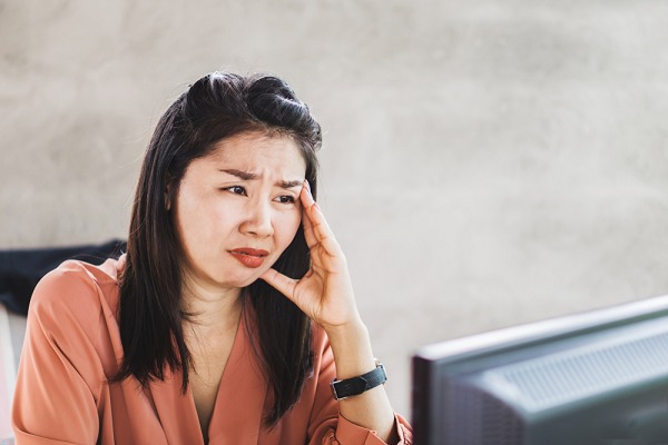 Lúc bác sĩ thông báo tôi bị buồng trứng đa nang, tôi chỉ biết ôm chồng mà khóc. (Ảnh minh họa)