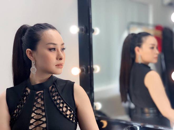 Từng bị nghi đồng tính nữ, song cô nhanh chóng lên tiếng phủ nhận.