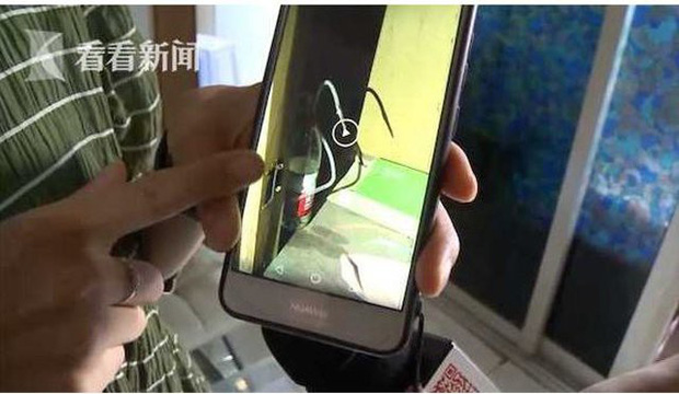 Dụng cụ hút chích được tìm thấy trong phòng của Tiểu Trúc.