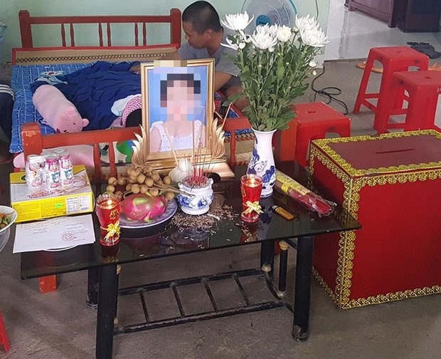 Đến buổi chiều, cháu bé sốt lại và tử vong sau khi cấp cứu. Ảnh: VH