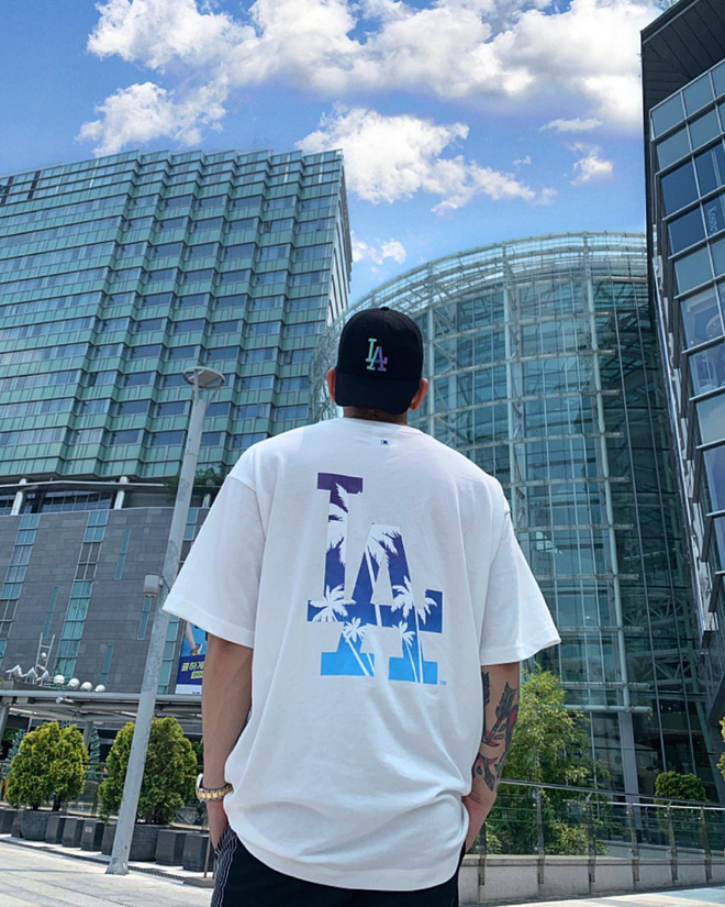 Nếu bạn đang có ý định tậu một chiếc áo phông oversize 