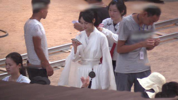 Hình ảnh của Trịnh Sảng trên phim trường