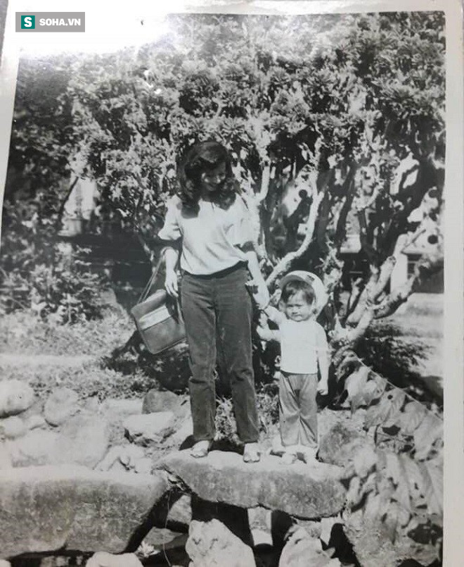 Hứa Minh Đạt và mẹ hồi nhỏ.