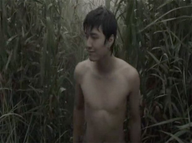 Hình ảnh khỏa thân đóng phim 18+ lúc mới vào nghề của Huỳnh Anh còn bị cộng đồng mạng đào bới lại.