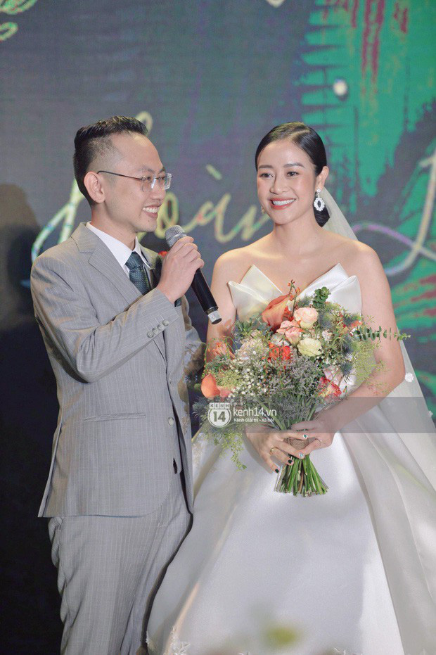 Người hâm mộ và bạn bè dành nhiều lời chúc cho đôi vợ chồng trẻ sang thiên chức mới sau gần 3 tháng về chung một nhà.