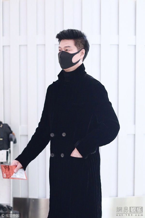 Ông Phạm Đào từng gây sốt tại sân bay với vẻ ngoài như một người mẫu, thần tượng đến từ Hàn Quốc.