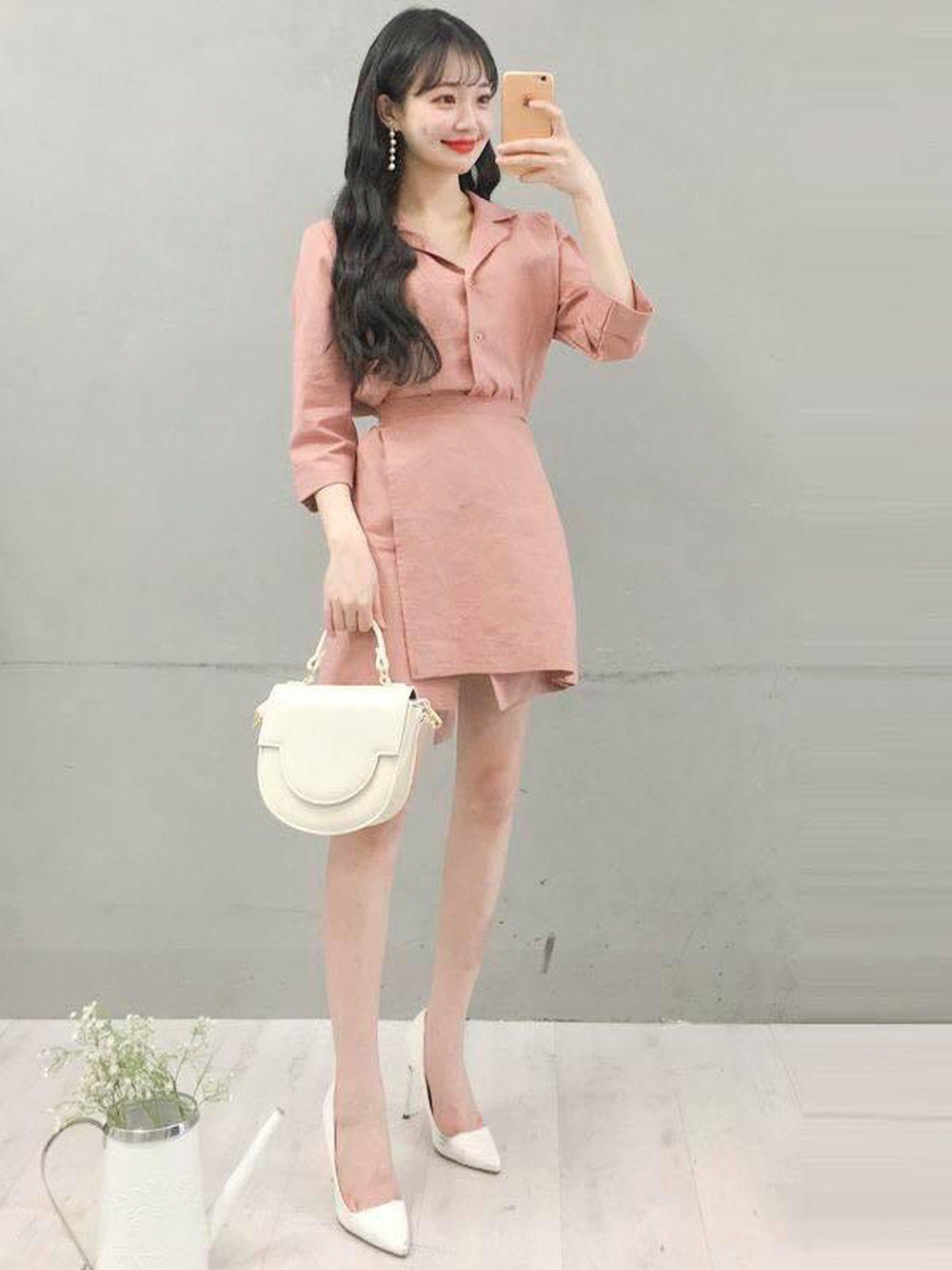 khong hen ma gap, dang thu thao va lan khue deu me “chiec ao nu sinh” mac vao la tre - 15