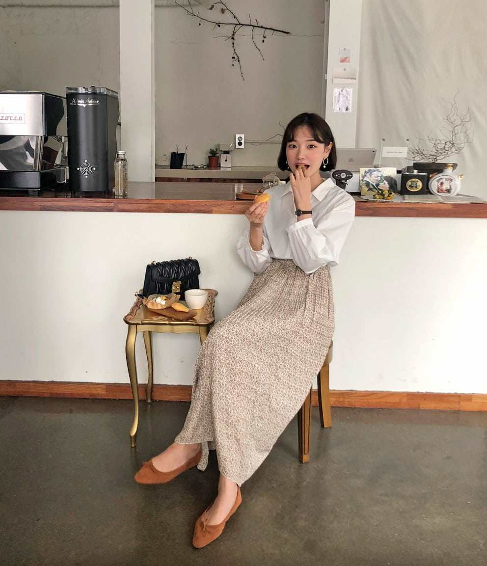 khong hen ma gap, dang thu thao va lan khue deu me “chiec ao nu sinh” mac vao la tre - 8