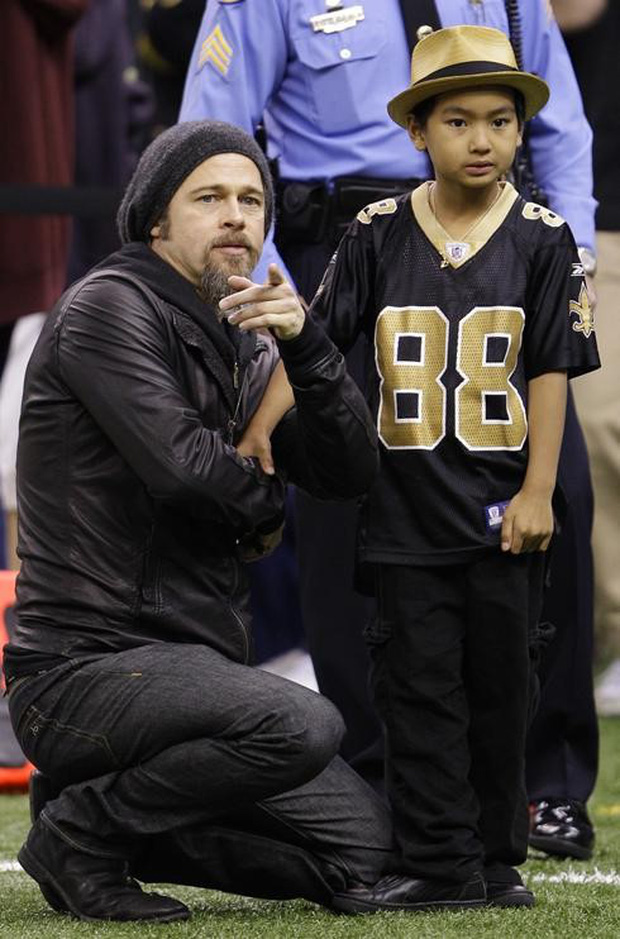 Brad Pitt cũng dành nhiều thời gian để truyền cảm hứng nghệ thuật cho con trai mình