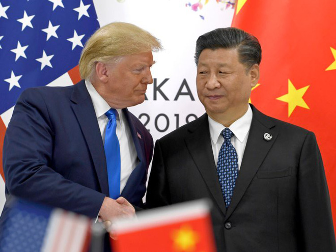 Ông Trump bắt tay ông Tập tại thượng đỉnh G-20 tổ chức ở Osaka, Nhật Bản. Ảnh: AP