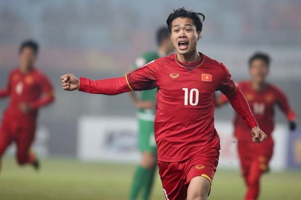 U23 Việt Nam vào đến chung kết giải U23 châu Á 2018, trong khi chủ nhà Trung Quốc rời giải sau vòng bảng