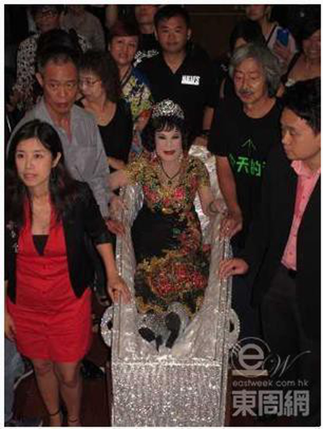 Và chiêu trò gây sốc khiến cư dân mạng phẫn nộ