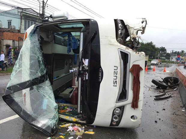 Biển số xe bị che sau tai nạn