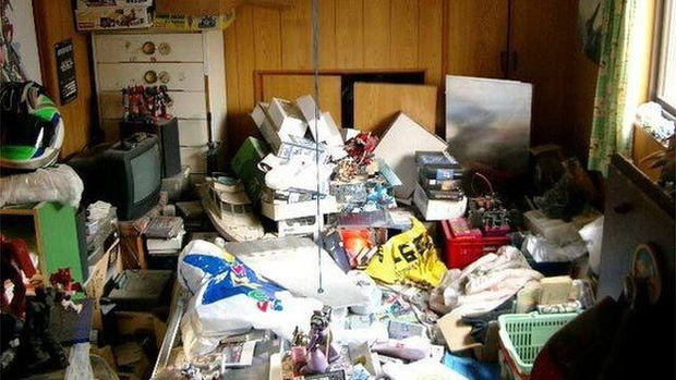 Một căn phòng bừa bộn điển hình của hikikomori.
