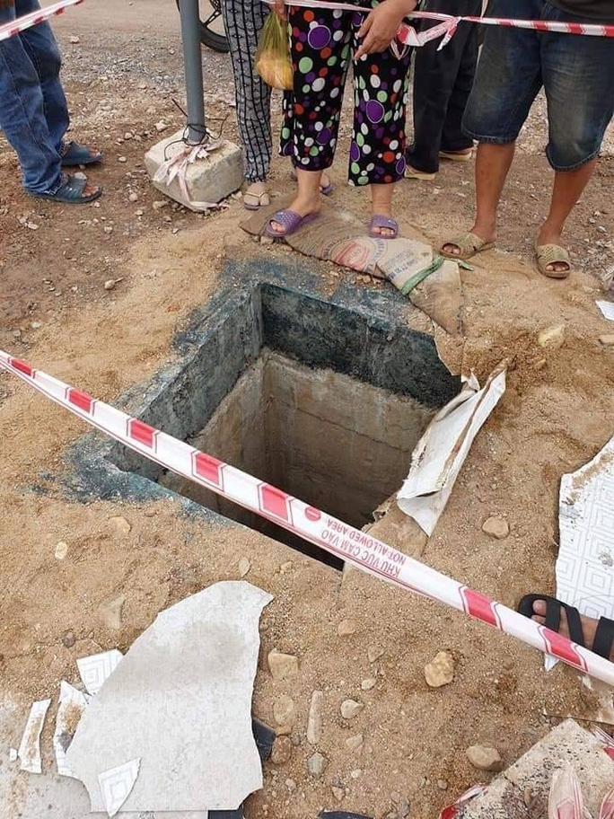 Miệng cống công trình đang thi công dở dang, nơi bé trai 4 tuổi lọt xuống