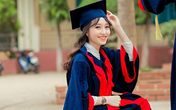 Trúc Phương - cô gái xinh xắn nhưng không may mắn bị liệt 2 chân.