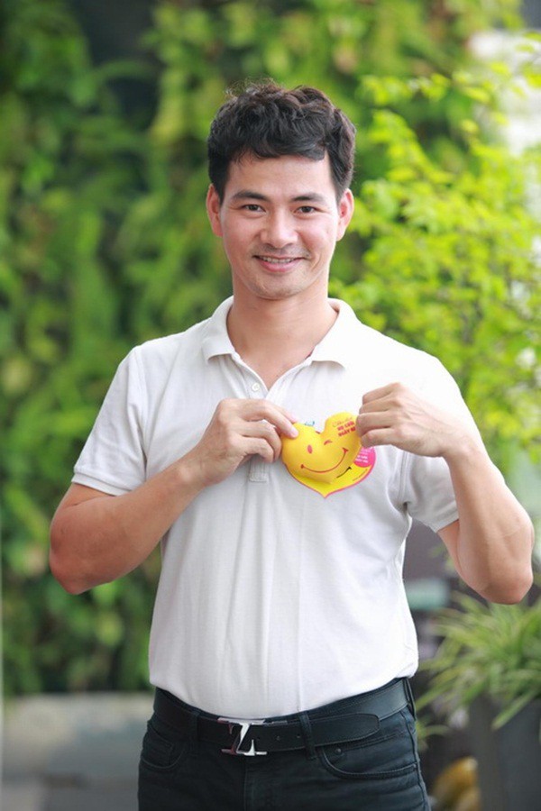 Danh hài Xuân Bắc không chỉ nổi tiếng trong vai trò diễn viên mà còn rất đắt show làm MC.