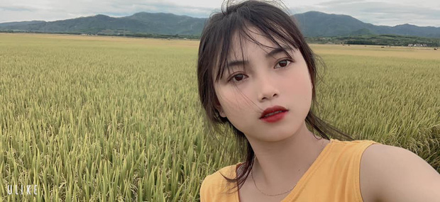 Hạ là con nhà nông nên cái gì cô bạn cũng làm được, từ chăn trâu cắt cỏ đến đi cấy, đi gặt