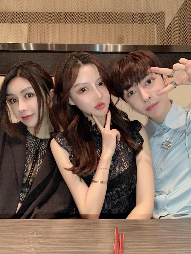 Hội bạn thân xuyên biên giới cùng rủ nhau 