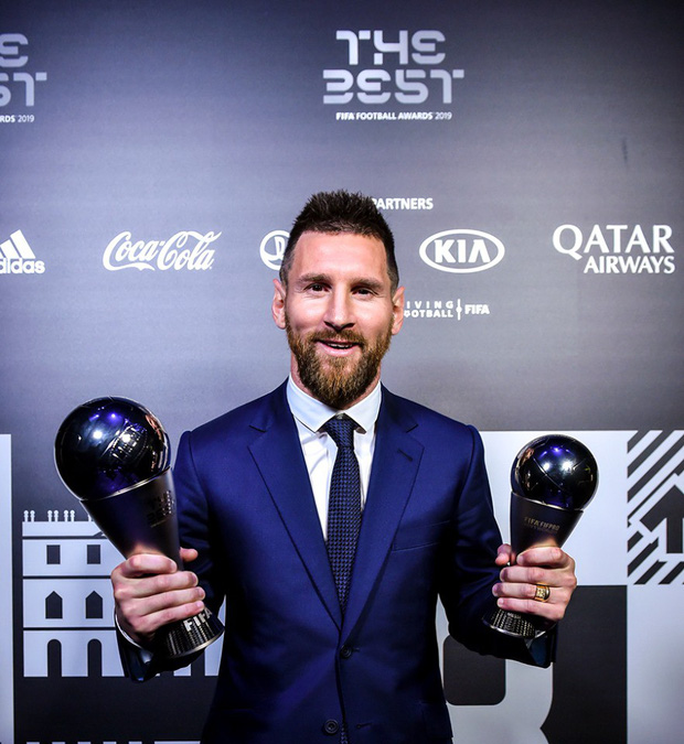 Messi rạng ngời trong đêm trao giải của FIFA.