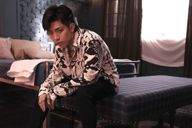 Gương mặt góc cạnh, dáng vẻ thon gọn của Toki Thành Thỏ trong quá khứ.