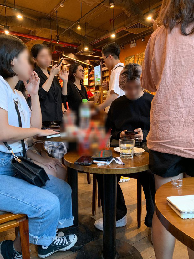 Đang có mối quan hệ thân thiết với 1 hot boy khác!