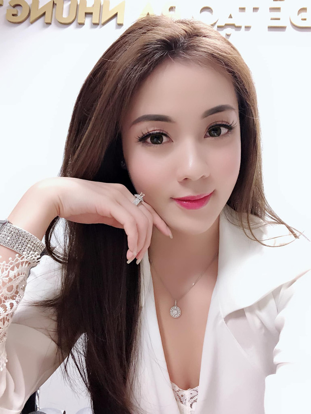 Bình thường nữ giảng viên đã sexy chứ không chờ đến ngày cưới,