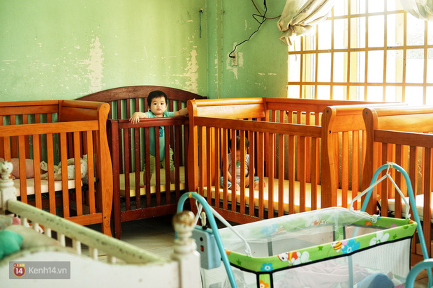 Mái ấm Thiên Thần thành lập năm 2010 hiện tại đang nuôi dạy 90 trẻ có hoàn cảnh đặc biệt.