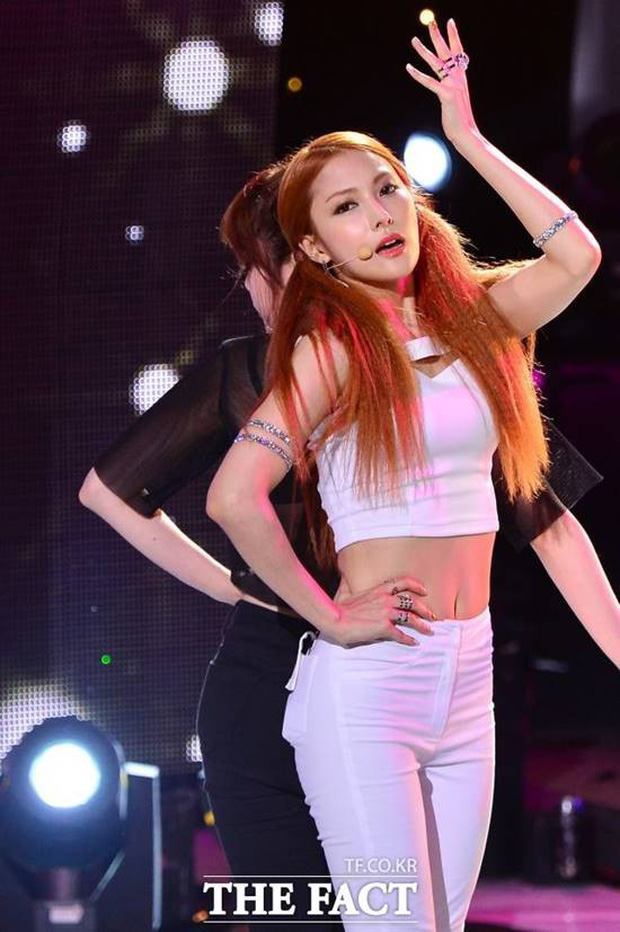 Gyuri từng là ca sĩ trong nhóm nhạc huyền thoại một thời Kara và hiện giờ đang hoạt động với tư cách diễn viên