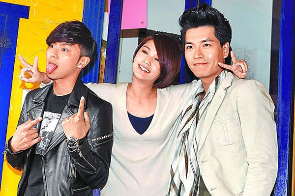 Hiện tại, Dương Thừa Lâm vẫn giữ mối quan hệ tốt đẹp với Hoàng Hồng Thăng (bên trái)