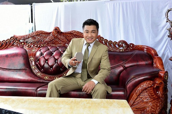 Cuộc sống giàu có của Lý Hùng