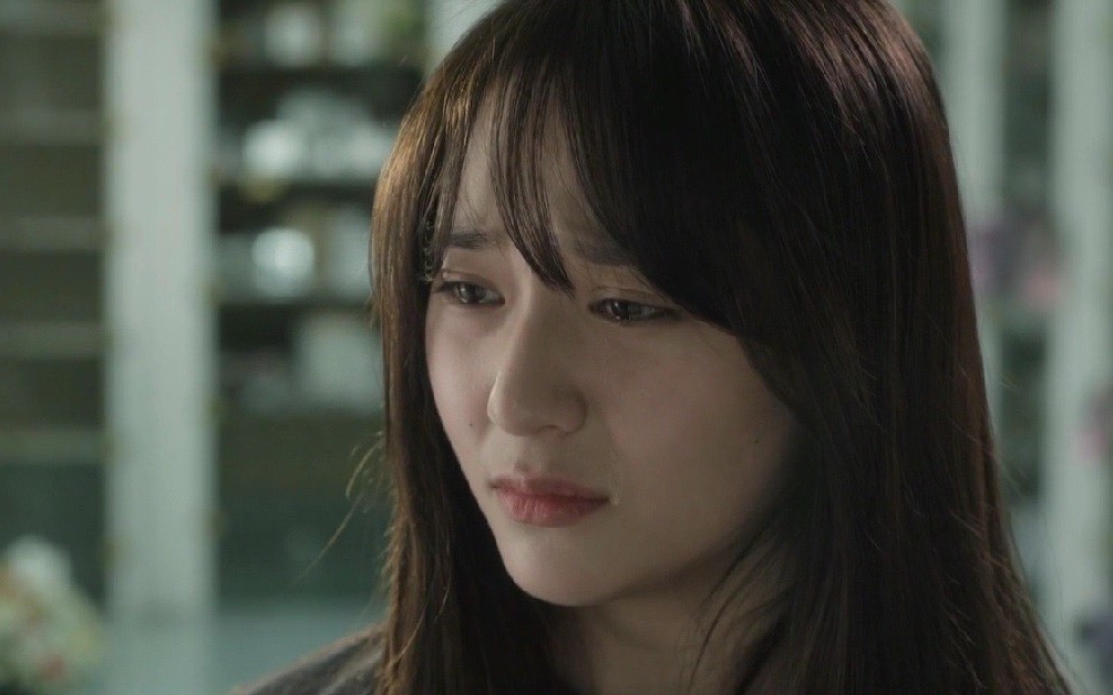 Cô ấy vẫn nhẫn nhịn, không tranh cãi dù mặt mày cũng khó chịu cực độ. (Ảnh minh họa)