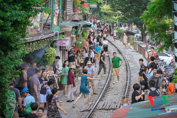 Các chủ quán hô hào 