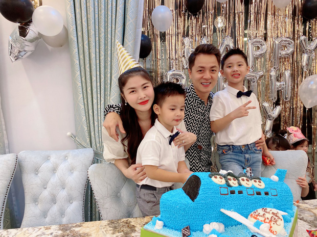 Hai nhóc tỳ nhà Đăng Khôi - Thủy Anh dù còn nhỏ nhưng rất hiểu chuyện.