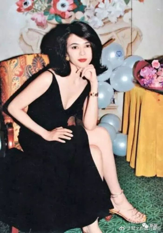 Vẻ đẹp sexy của Quan Chi Lâm quả thật vô cùng quyến rũ và ma mị