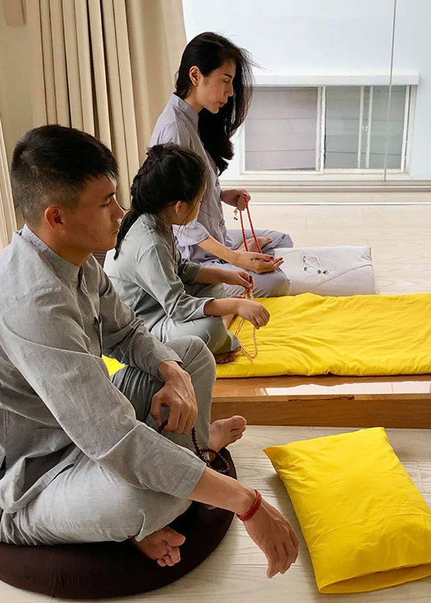 Cuộc sống thường ngày của vợ chồng Công Vinh – Thủy Tiên luôn nhận được sự quan tâm và ngưỡng mộ từ công chúng.